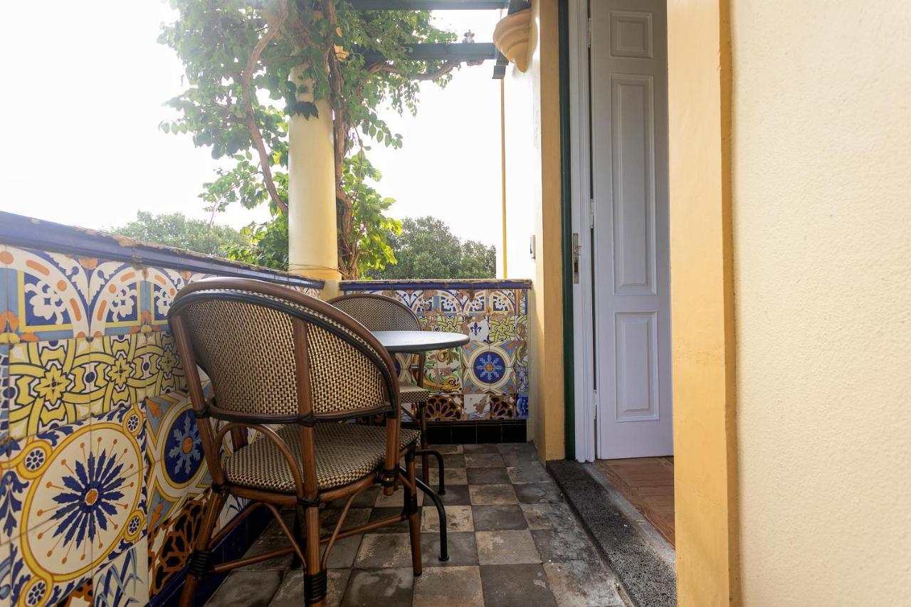Bed and Breakfast Casa Portuguesa - Charming House Понта-Делгада Экстерьер фото